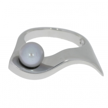 Ring in Sterlingsilver and grey akoya pearl